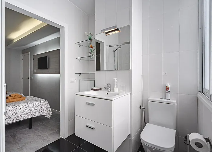 22 Avenida De Pueblos *