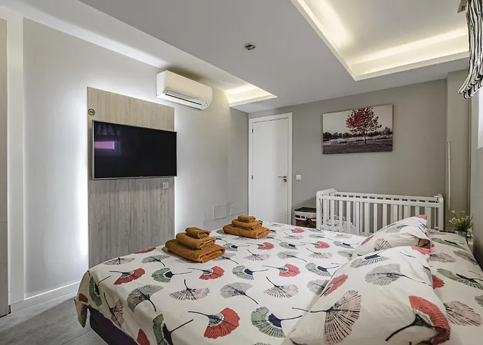 22 Avenida De Pueblos * Costa Adeje (Tenerife)