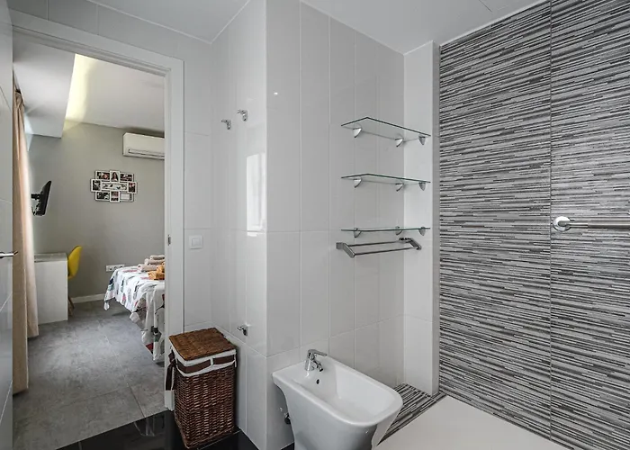 22 Avenida De Pueblos